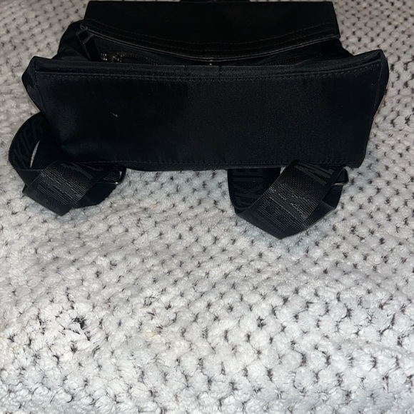 Botkier New York black small backpack purse like new condition - Picture 2 of 4